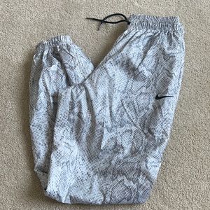 Nike joggers